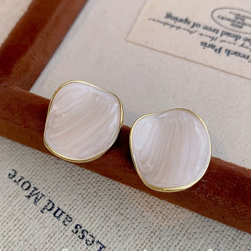 Irregular Uneven Round Stud Earrings for Women White Enamel Oil Geometry Earrings Simple Party Fashion Korean Jewelry Girls Gift