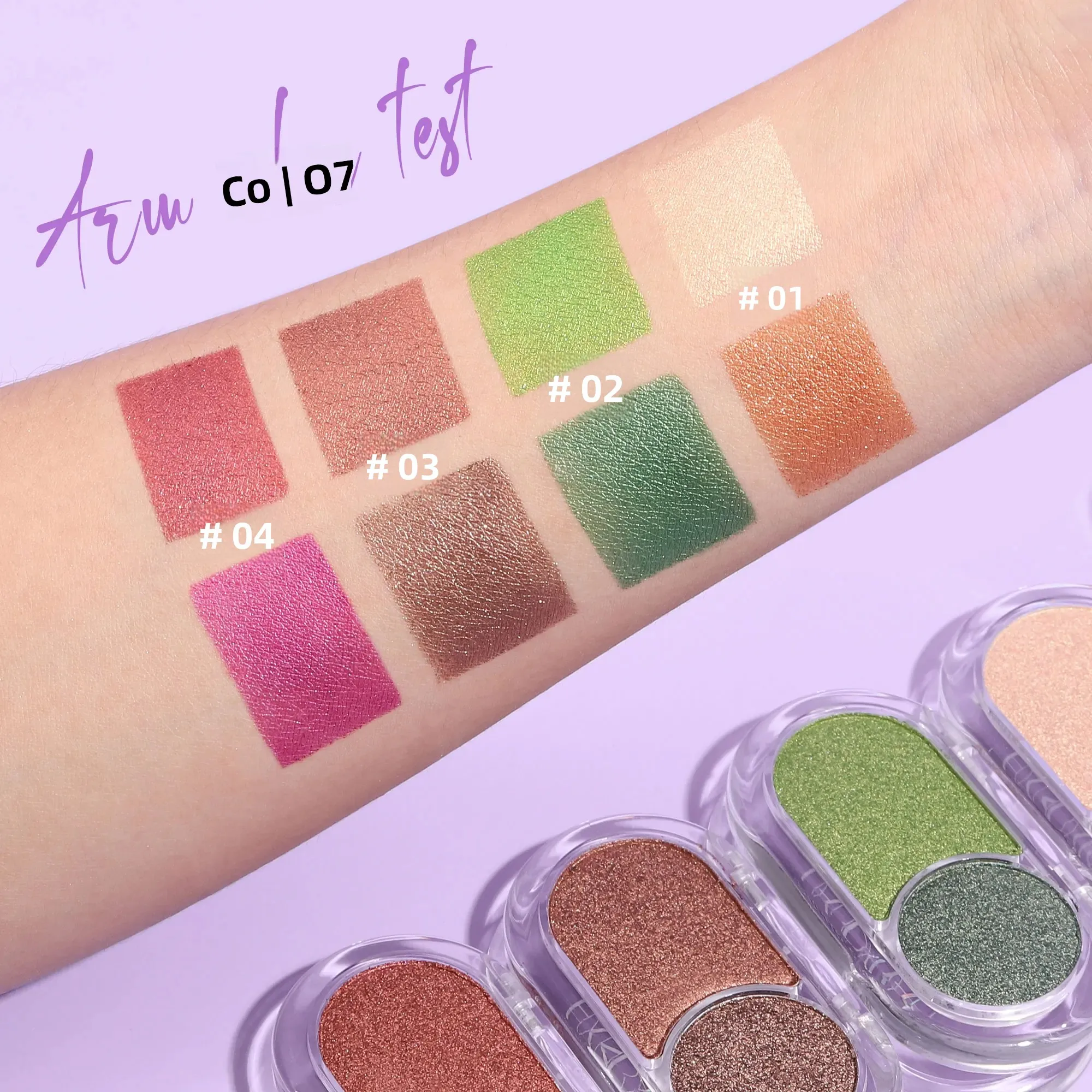 Paleta cieni do powiek z dwoma odcieniami perłowych kolorów, wodoodporna, odporna na rozmazywanie, długotrwała, gładka, z połyskiem.