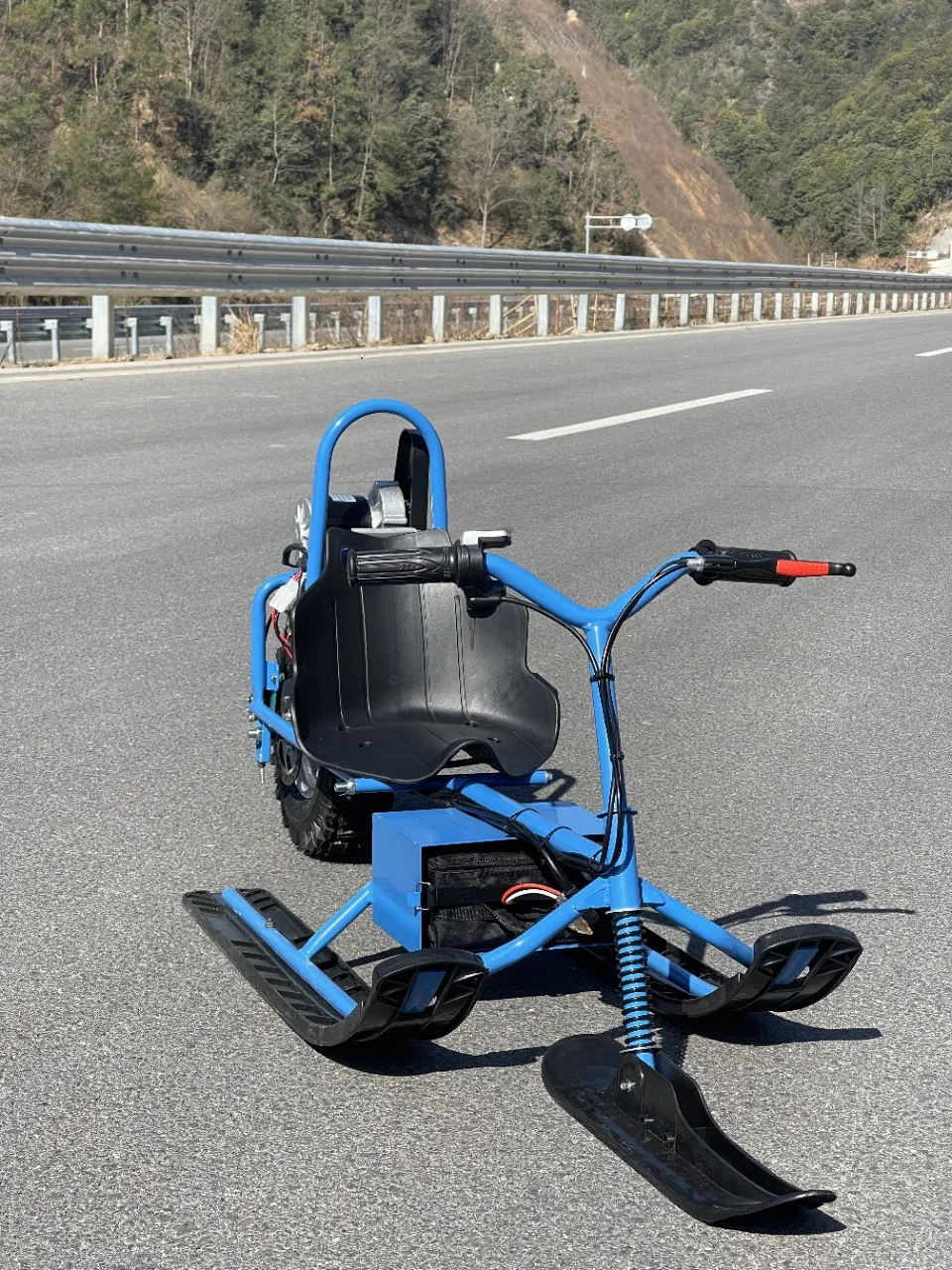 Snowmobile, Ski Sled, ATV, 4x4 Off-Road Vehicle, All-Terrain Desert Car, Sand Dune Buggy, Winter Sports Utility Vehicle