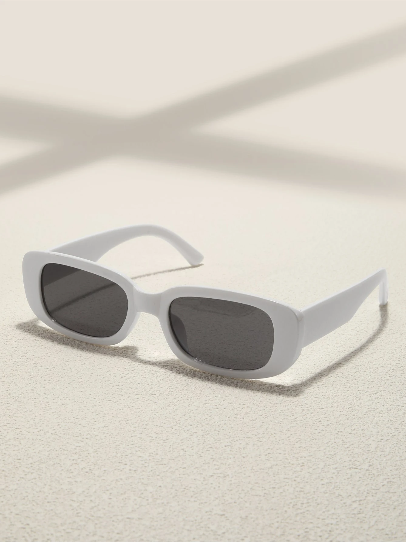 نظارات شمسية عصرية عصرية للجنسين هيب هوب بلون هلامي للحماية من الشمس، مضادة للوهج، مناسبة للسفر والعطلات.