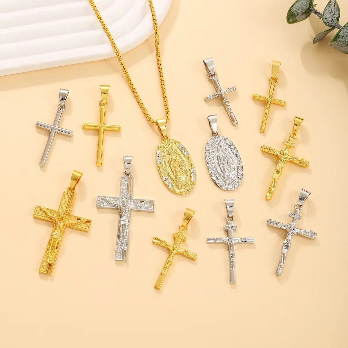 Classic Metal Cross Pendant Necklaces for Women Men High Quality Fashion Crucifix Jesus Christ Church Metal Necklace