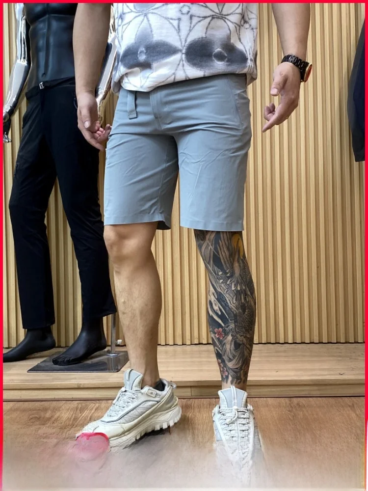

Outdoor Men's Lightweight Comfortable Quick Dry Breathable Casual Shorts Summer Fashionable Trendy Standard Fit Five-Minute L...