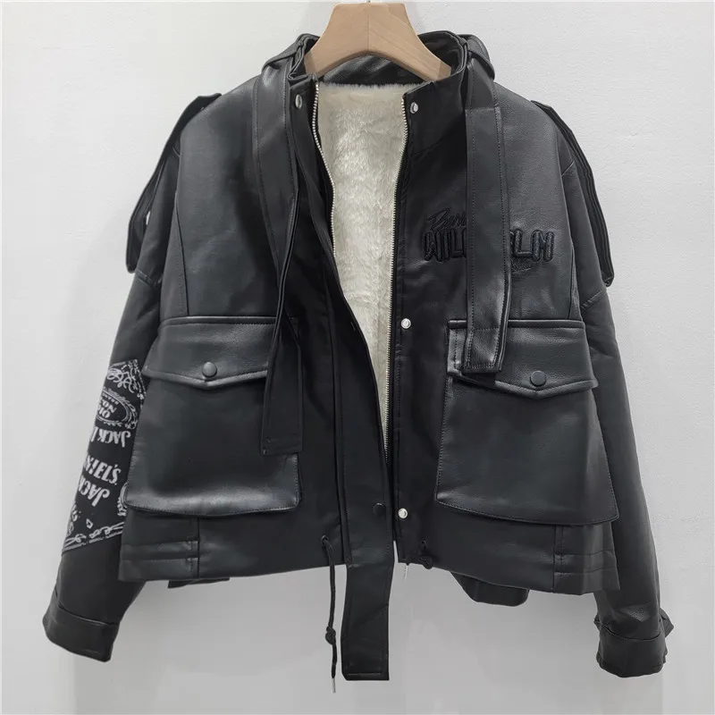 

Женские пальто из искусственной кожи, короткая куртка на шнуровке с карманом на молнии и длинным рукавом, воротник-стойка, толстая свободная посадка, повседневная уличная одежда, зима 2025 г.