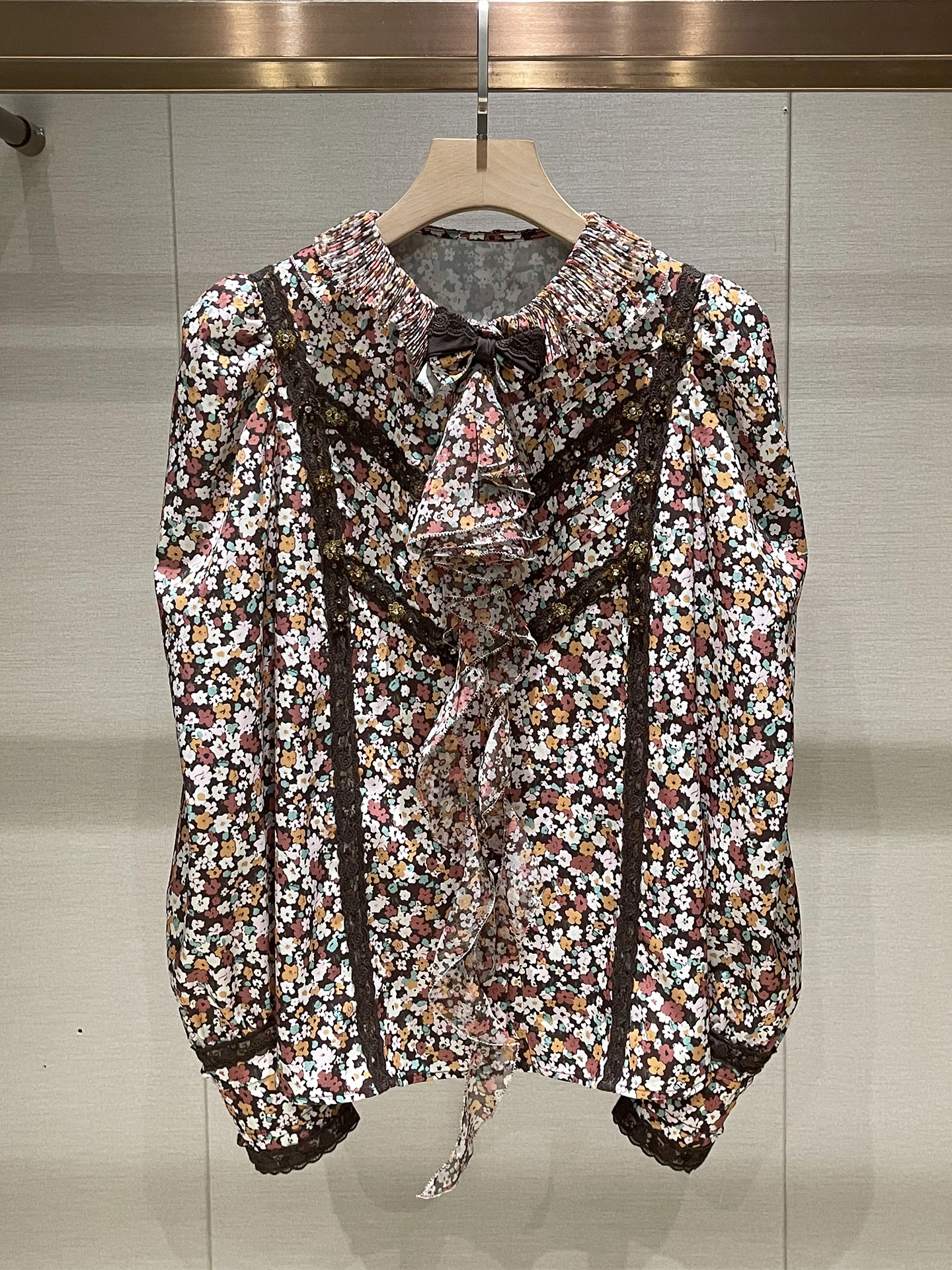 

Ele Floral Print Long Sve round Ne irt with Ruffle Hem Anti-Aging Luxury Faion for Younger Looking Women