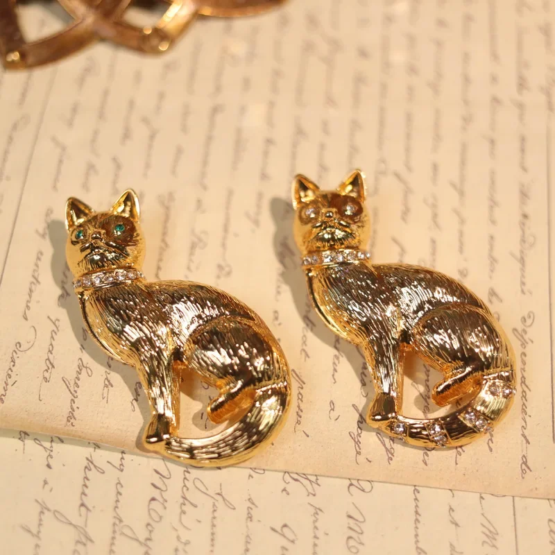 European and American court style middle heavy industry gold cat corsage accessories new vintage high-grade temperament brooch