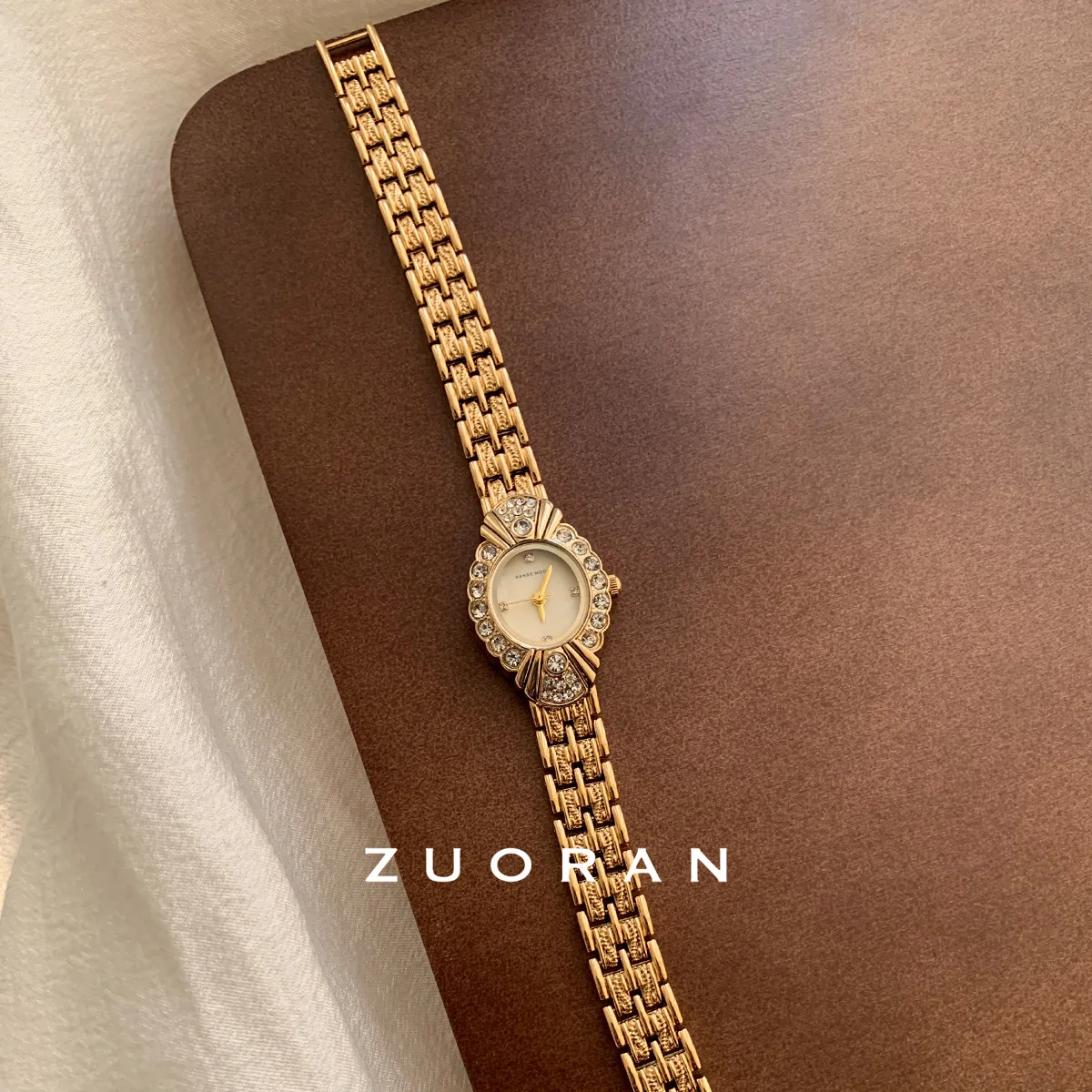 Retro small dial autumn and winter fashion high-end women's watch, premium selection of women's trendy watches