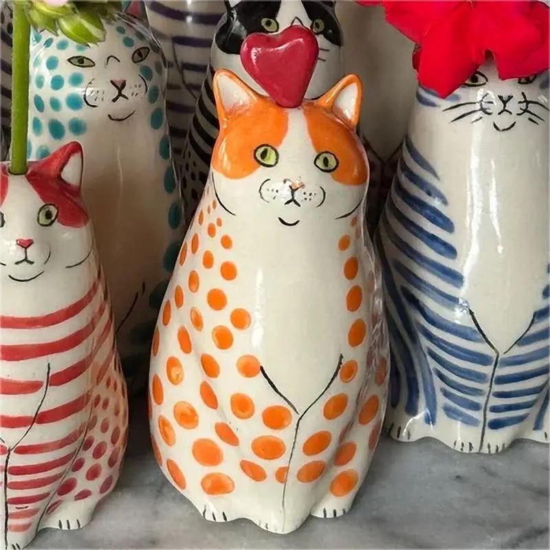 Polka Dot Cat Vase Resin Cat Flower Bud Vase Cat Vase for Home Bookshelf Shelf Decor Table Decoration Tiny Animal Vases for Cat