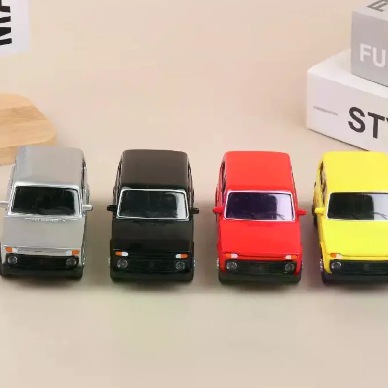 

1/43 Scale Simulation Alloy Car Model Retro Diecast Metal Toy Car Ornaments Desktop Decoration Collect Hobby GiftsGood Quality