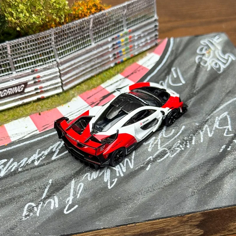 โมเดลรถเหล็กหล่อจำลอง SENNA GTR ขนาด 1:64 ของเล่นของขวัญคริสต์มาสสำหรับเด็กผู้ชาย ของสะสมสำหรับผู้ใหญ่