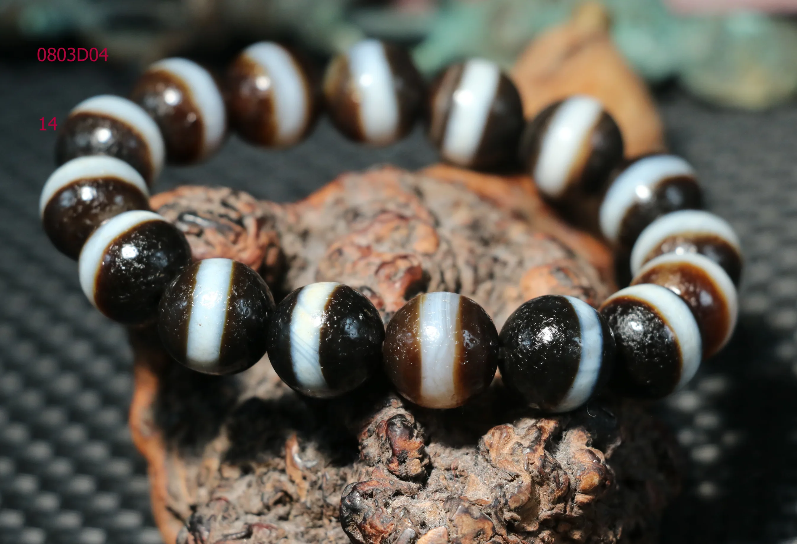 

Magic Energy Tibetan Old Agate One Line Healer Medicine dZi Bead Bracelet Totem Timestown UPD22