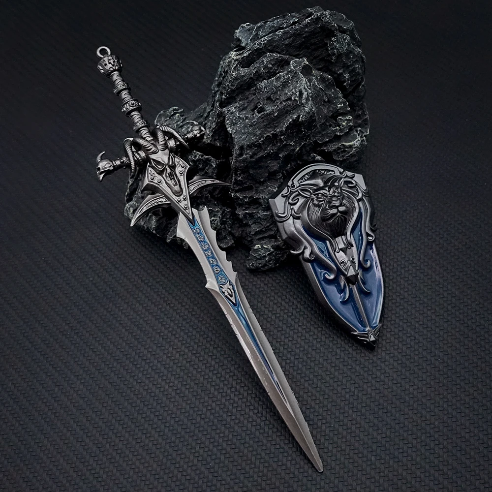 22cm Shadowmourne Axe Keychain Frostmourne Arthas Sword with Shield Keyring for Men Game Peripherals Key Ring Pendant llaveros images - 6