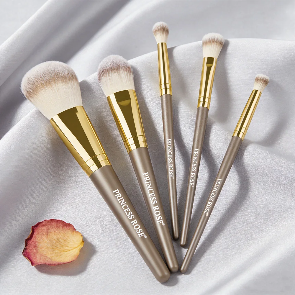 New 18Pcs Makeup Brush Set Soft Bristle Loose Powder Blush Eye Shadow Cosmetic Beauty Tools