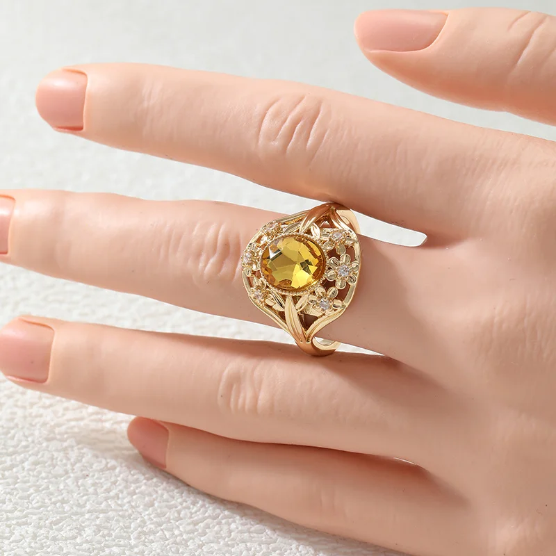 Ladies' Luxurious Palace Style Hollow Out Ring Inlay Synthetic Zircon Gorgeous Ring Banquet Dinner Jewelry Accessory