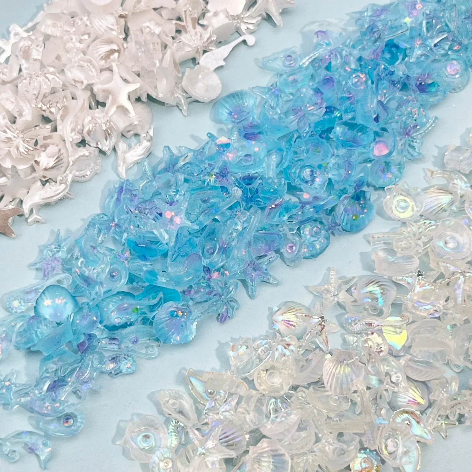 50PCS Dreamy Blue Sea Series Resin with Shell  Seahorse Conch Mermaid Tail Gentle Ocean Keychain For Nail Art Embellishers