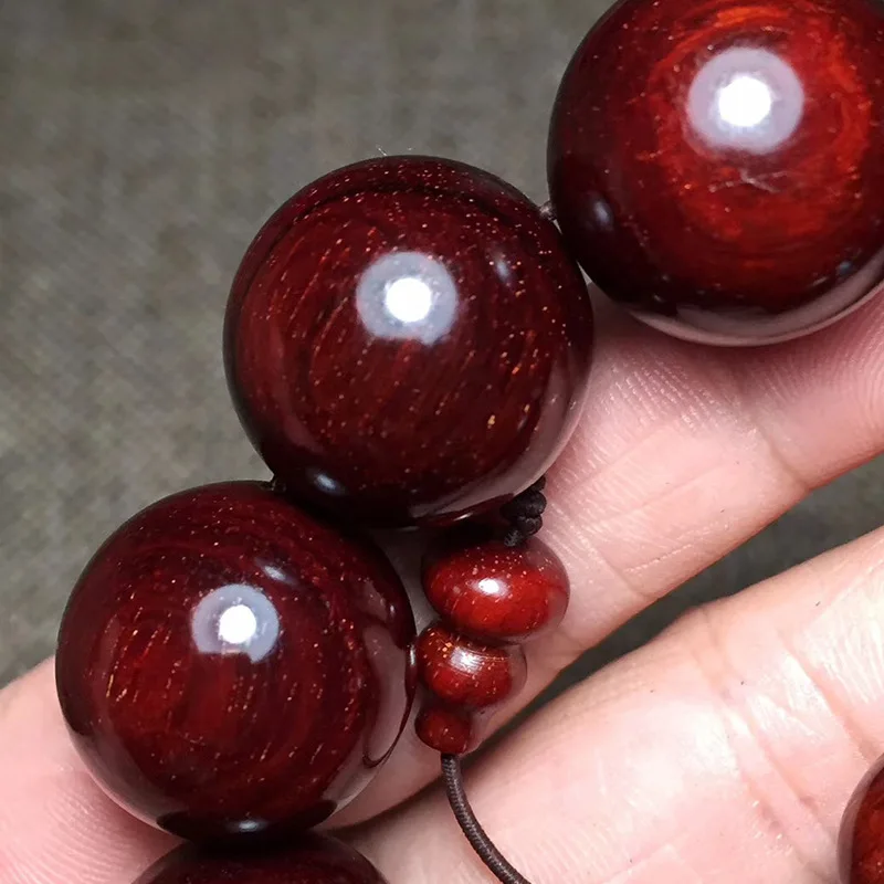 Small-leaf rosewood 2.0*12 beads bracelet, wine red base color, rich in oil content, smooth to the touch, unisex Buddhist prayer