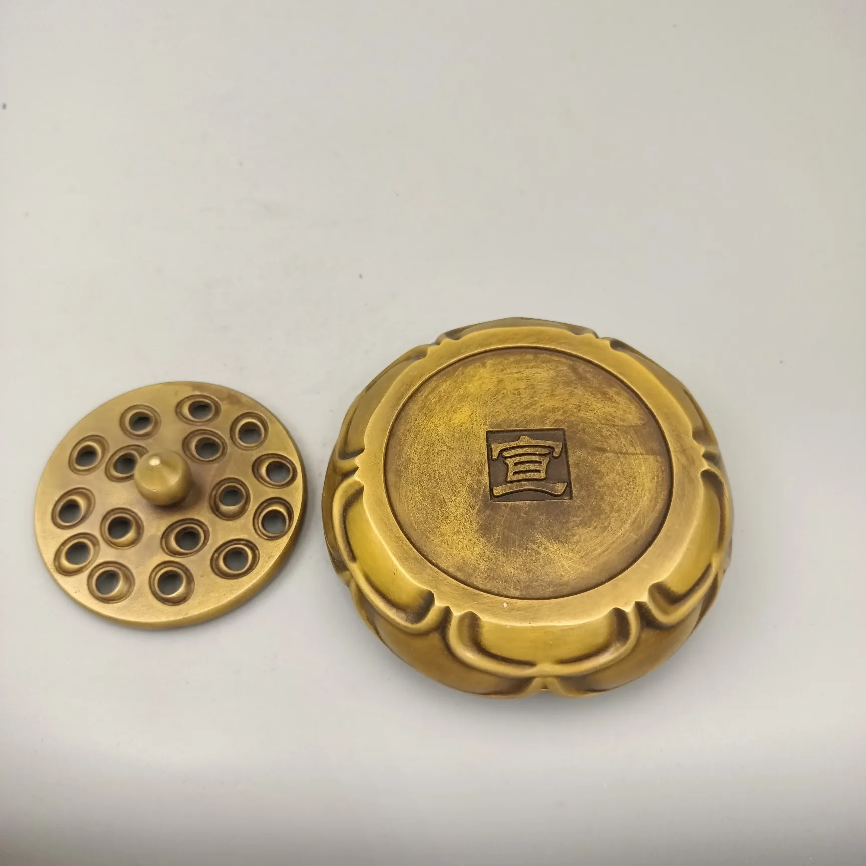 9.5cm  Antique bronze ware collection, high-quality brass lotus flower and lotus pod, copper incense burner, finely polished sha
