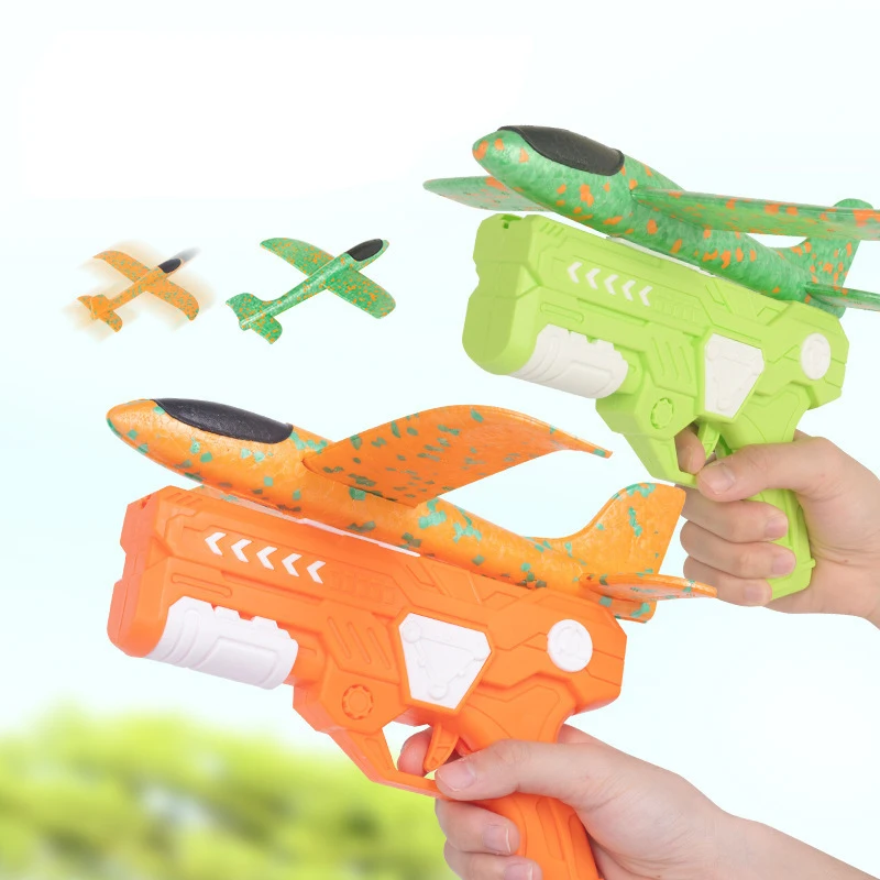 フォーム飛行機ガンおもちゃ – 屋外遊び用の安全なフォームダーツランチャー、インタラクティブな子供用おもちゃ、そして完璧なクリスマスプレゼント