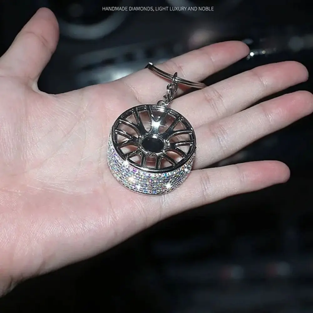 Car Wheel Shape Crystal Wheel Keychain Alloy Crystal Car Crystal Wheel Keyring Round Exquisite Crystal Tire Wheel Rim Pendant