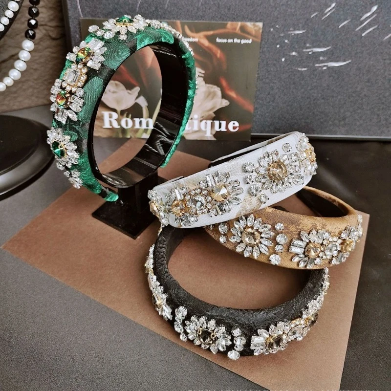 

Цельная винтажная повязка на голову со стразами, подходящая для всех сезонов, элегантный дизайн, высококачественная текстура, подходит для разных стилей