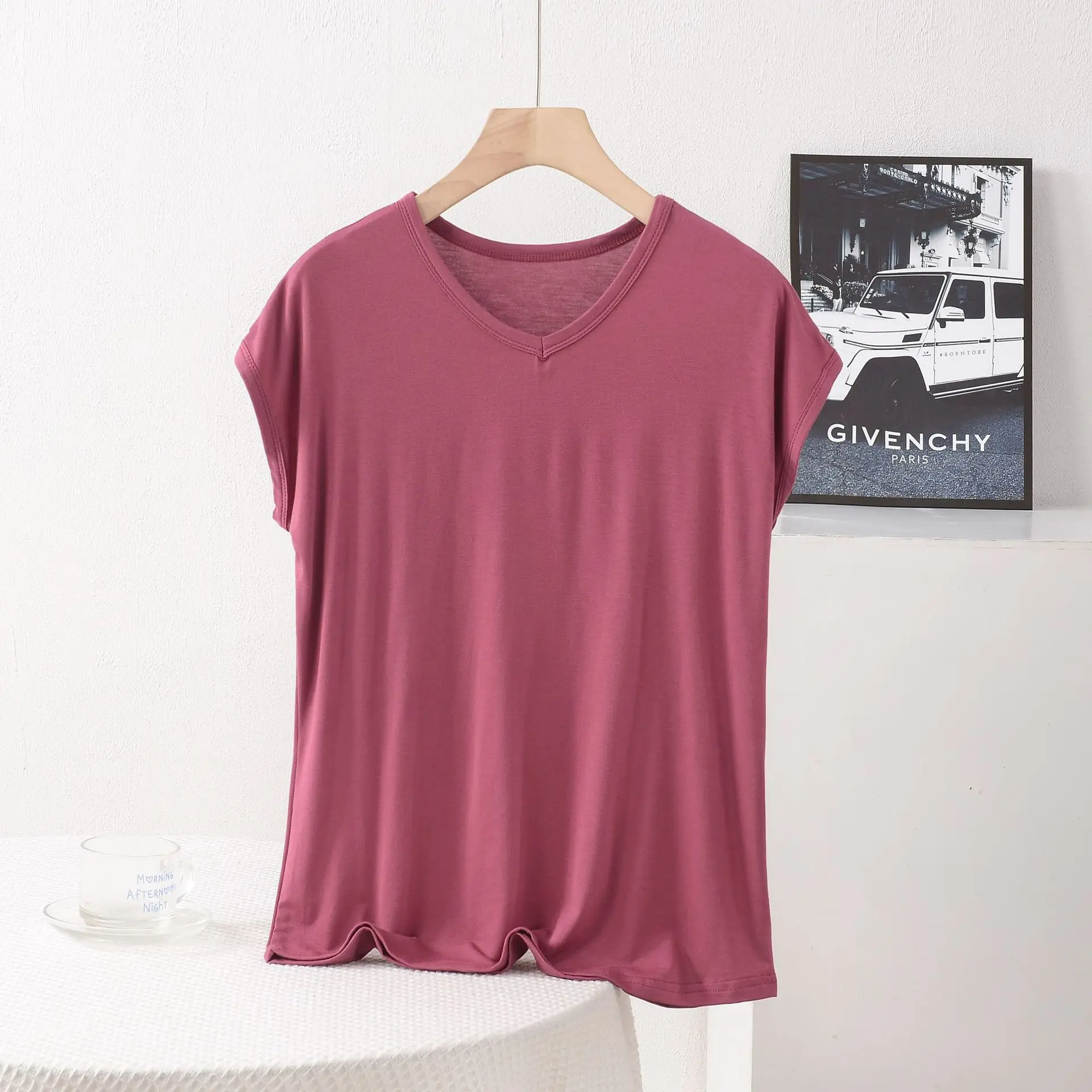 Рисунок 3 - Футболки без рукавов с v-образным