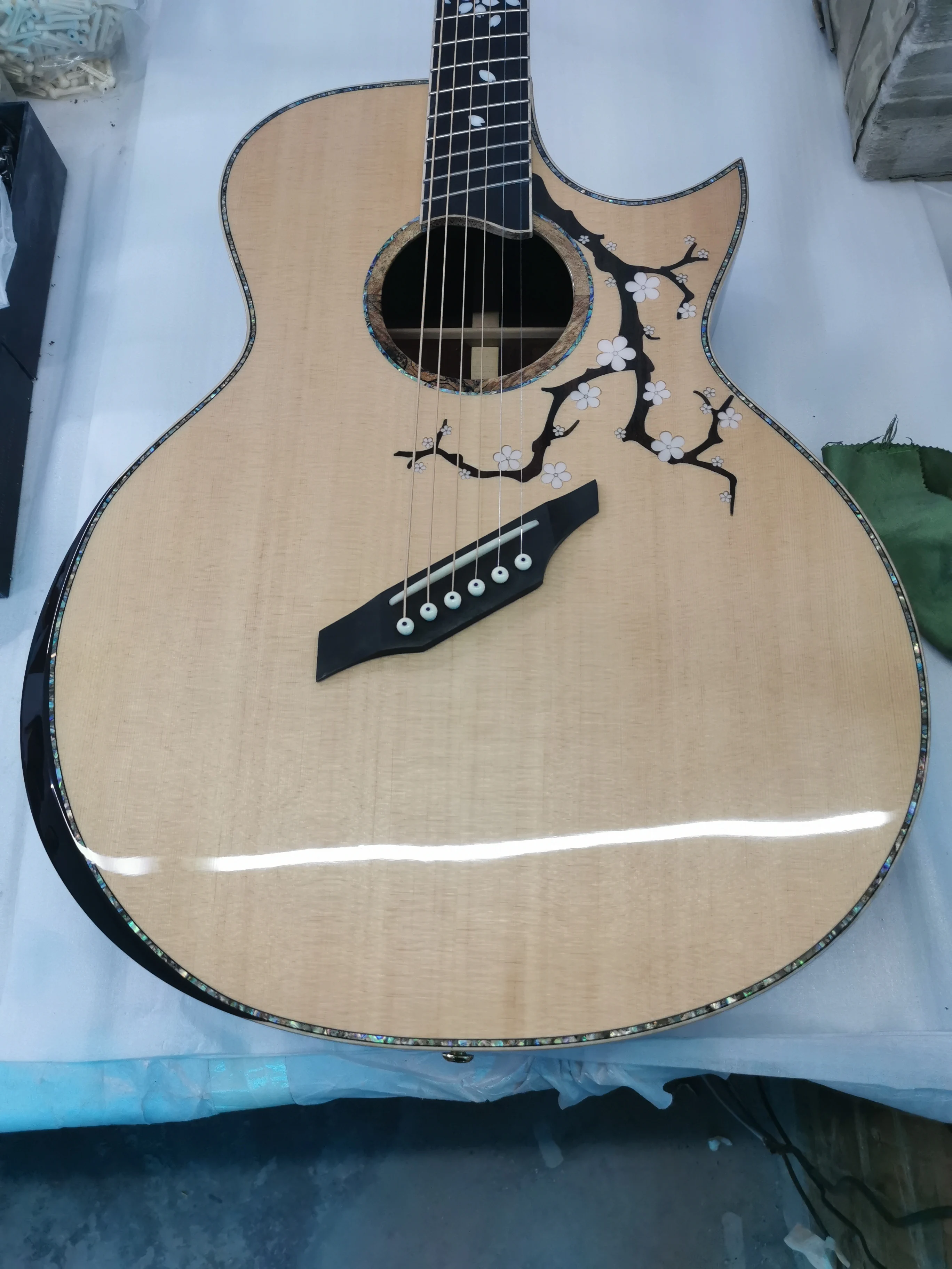 41 inch AAAAA solid wood black finger fan with cherry blossom