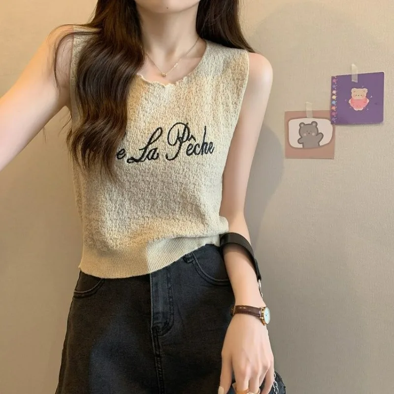 American Retro Spicy Girl Alphabet Embroidered Suspender 2024 Summer New Unique Chic Cropped Ins Sling Hotsweet Tank Top