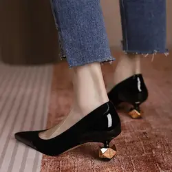 Fashion Elegant Women's High Heels Pointed Toe Shoes Houndstooth Metal Embellished Boat Shoe Party Dress Shoes Zapatos De Mujer