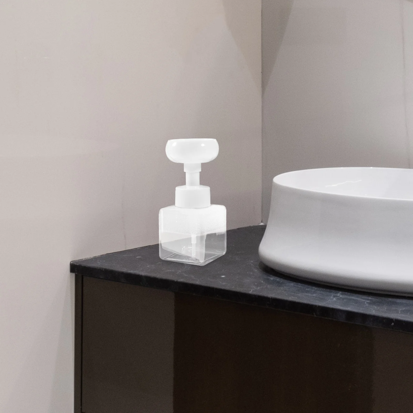 

2Pcs Refillable Liquid Soap Dispenser Bottles Flower Pump Design for Shampoo Lotion Hand Soap Bathroom Bottle with Pump