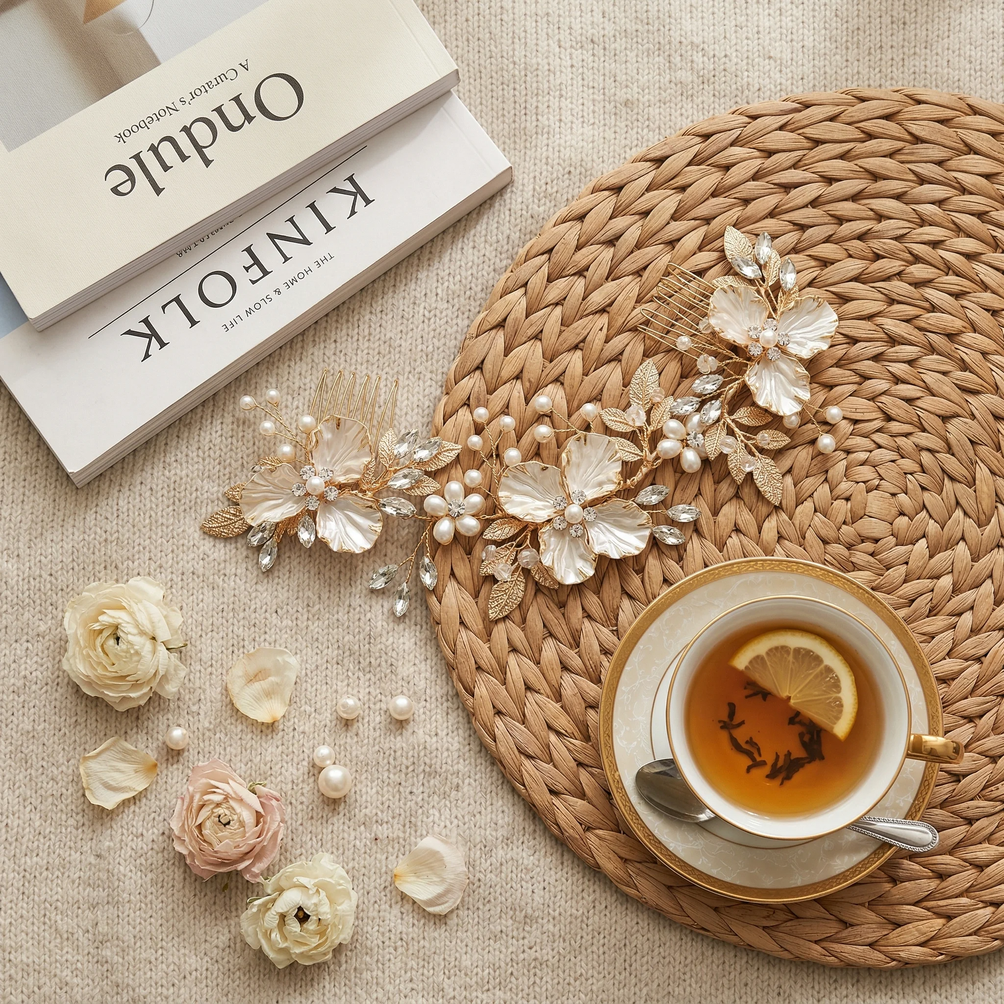 Neueste Gold handgemachte Perle Blume Haarkamm schöne Strass Haarspange Braut Kopfschmuck Hochzeit Zubehör – Detail 4