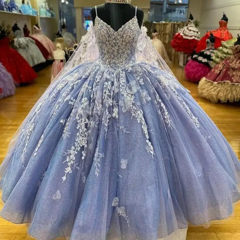 

Quinceanera Dresses With Cape 2024 Spaghetti Straps Lilac Sweet 15 Princess Party Ball Gown Lace Appliques Beads 3D Flowers