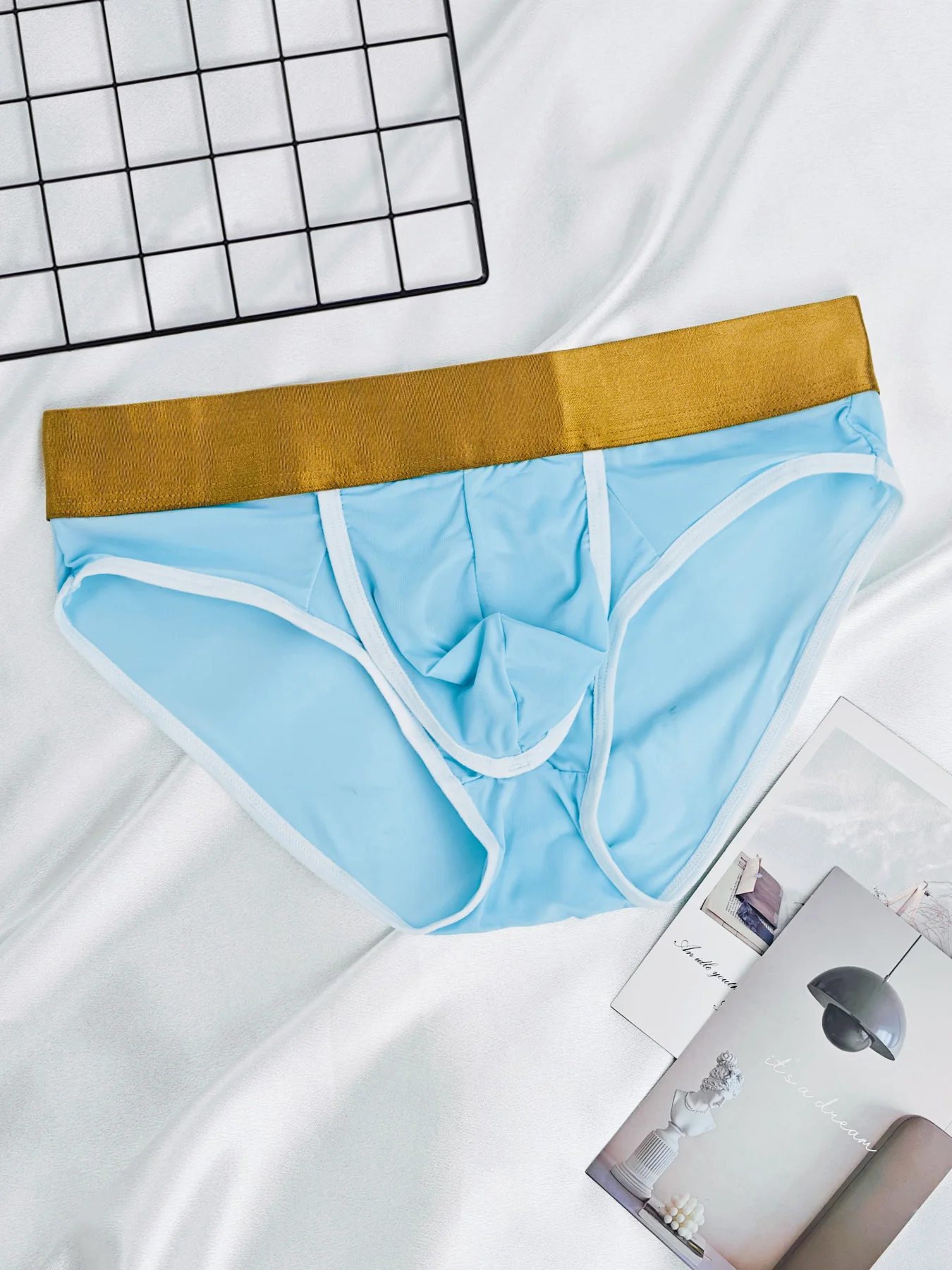 Men's Sexy Underwear U Bulge Pouch Briefs Penis Big Pouch Bag Panties Breathable Scrotum Support Underpants Homme Promotion 1pc