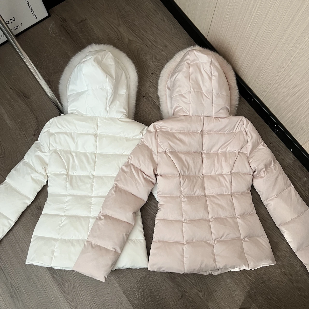 Women's Winter Thick Warm White Duck Down Coat Lady High Street Faux Fur Hooded Long Sleeve Slim Down Padded Outwear