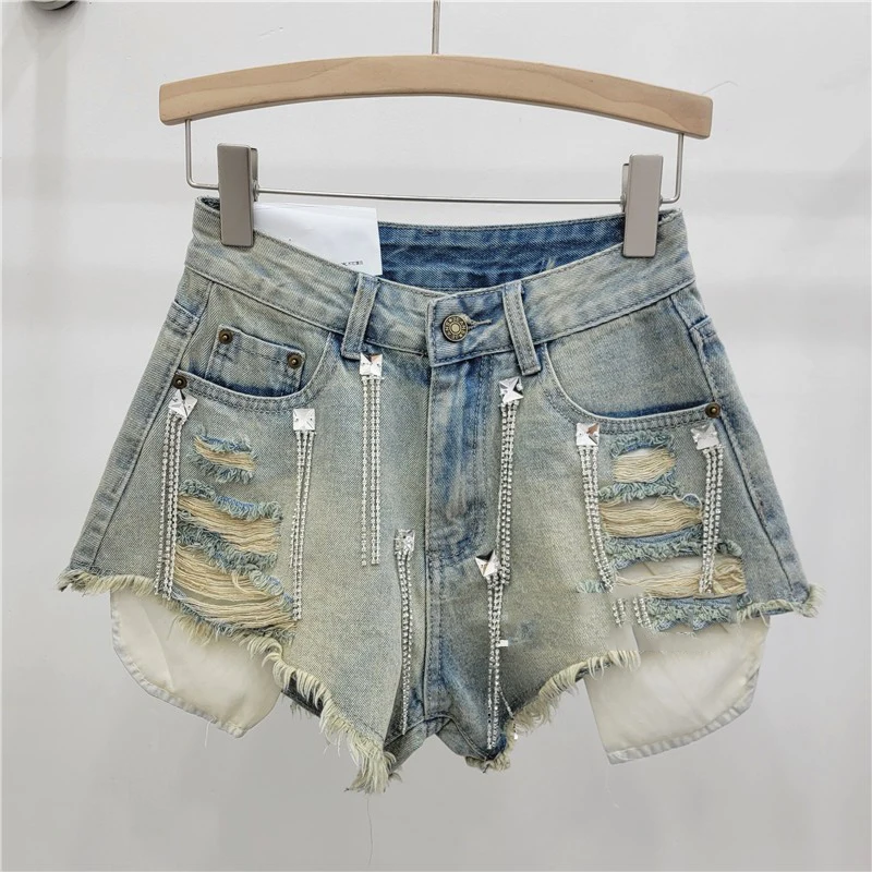 2025 Summer Street Style Sexy Girl Tassel Rhinestone Chain Ripped Frayed Three Points Denim Shorts Fashion Pink Shorts Jeans