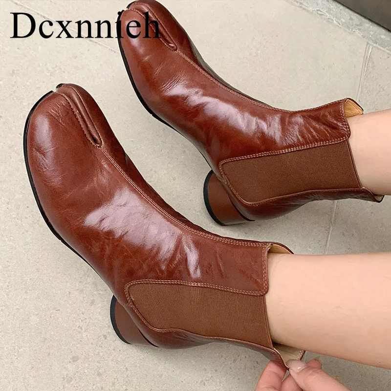 

Solid Color Cloven Toe Ankle Boots Women's Genuine Leather Splicing Round Heel Short Boots Autumn Winter Retro Chelsea Boots