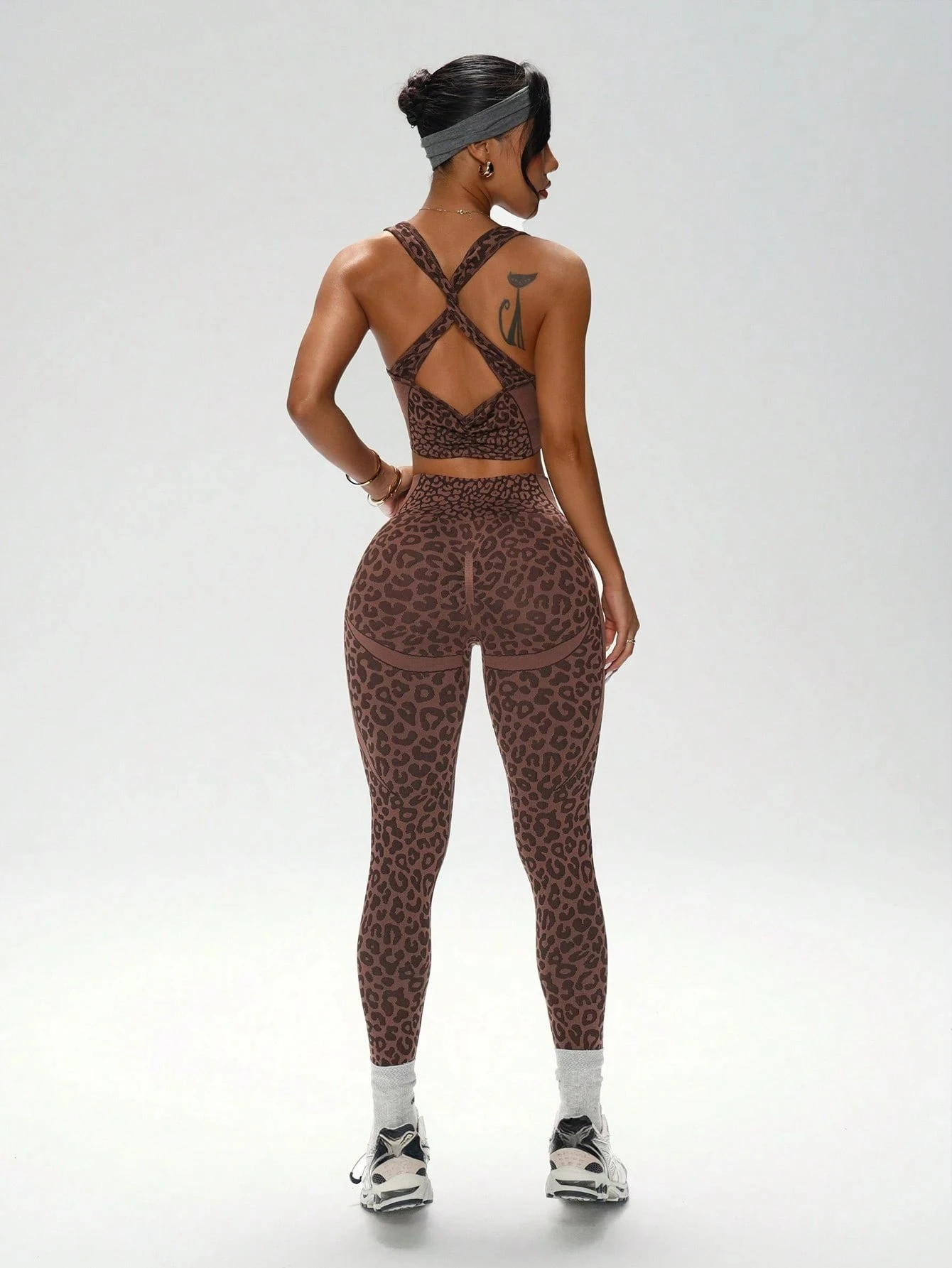 Womens Seamless Tracksuit Casual Sexy Leopard Print Tops+Leggings Two Piece Pants Set Fitness Sports Yoga Outfit Skinny Gym Suit