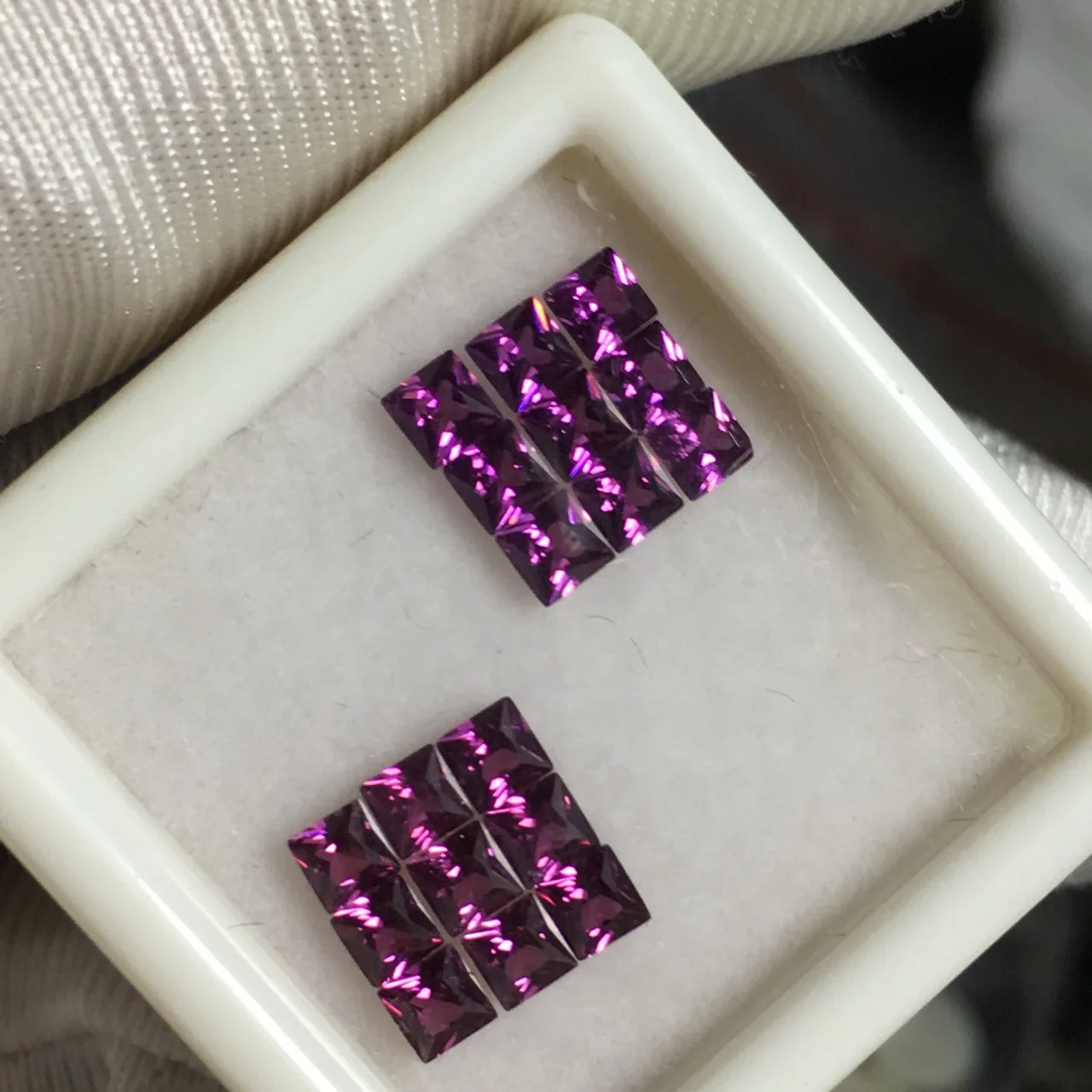 Factory Wholesale 100% Real Natural Square Shape Purple Red Garnet Gemstone Loose Gems Diy Material for Jewelry