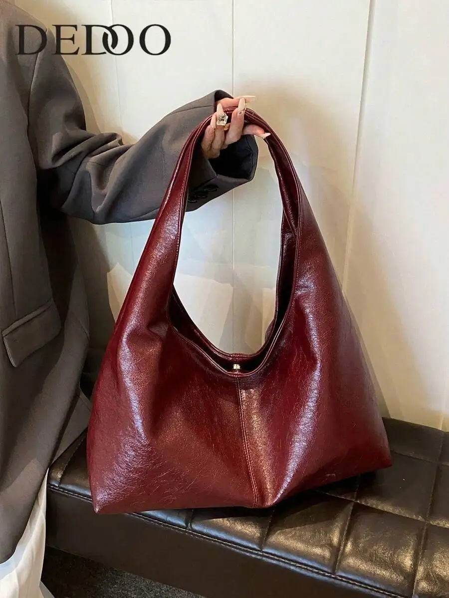 

Большая мягкая кожаная сумка-хобо для женщин - глубокий красный цвет, вместительная сумка через плечо