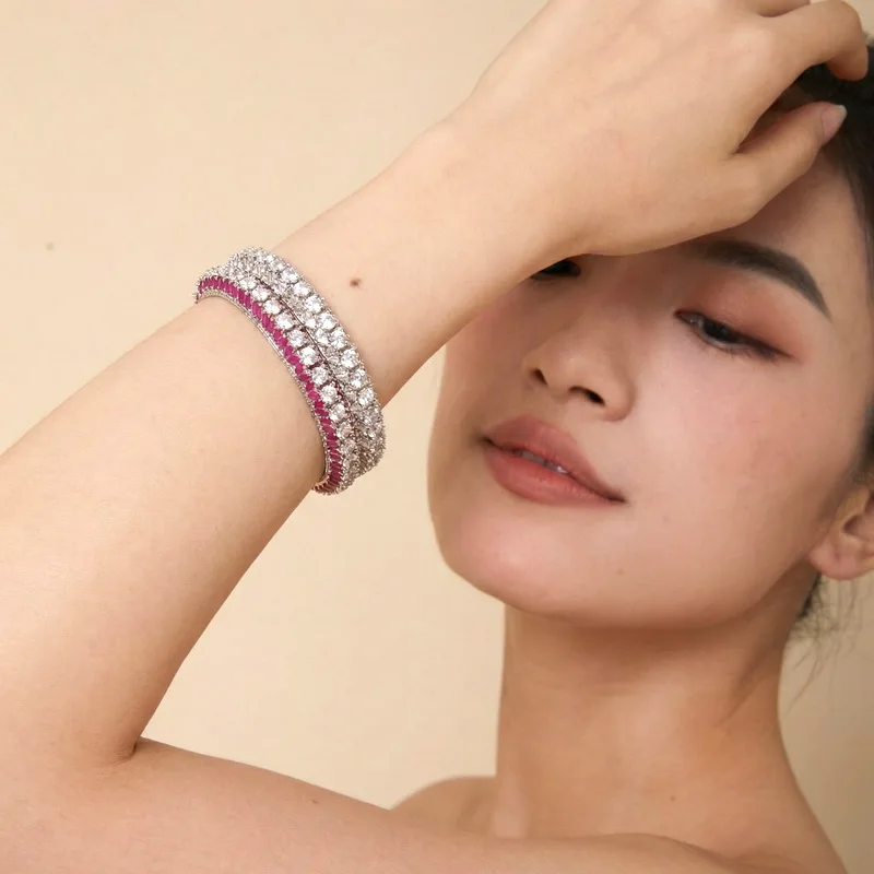 

Дизайнерский браслет в модном стиле для женщин, инкрустированный кубическим цирконием и грушевидным красным корундом, для вечерних мероприятий