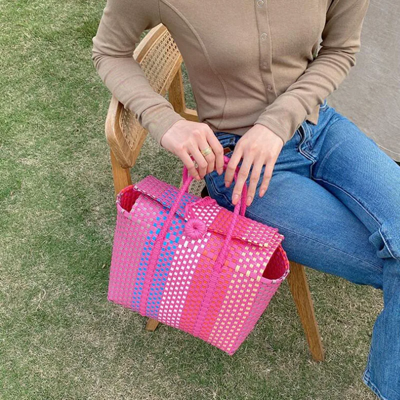 Women Large Plastic Weave Beach Bag Woven Bucket Bag Casual Tote Handbags Shopping Basket Popular Plastic Braided Holiday Basket