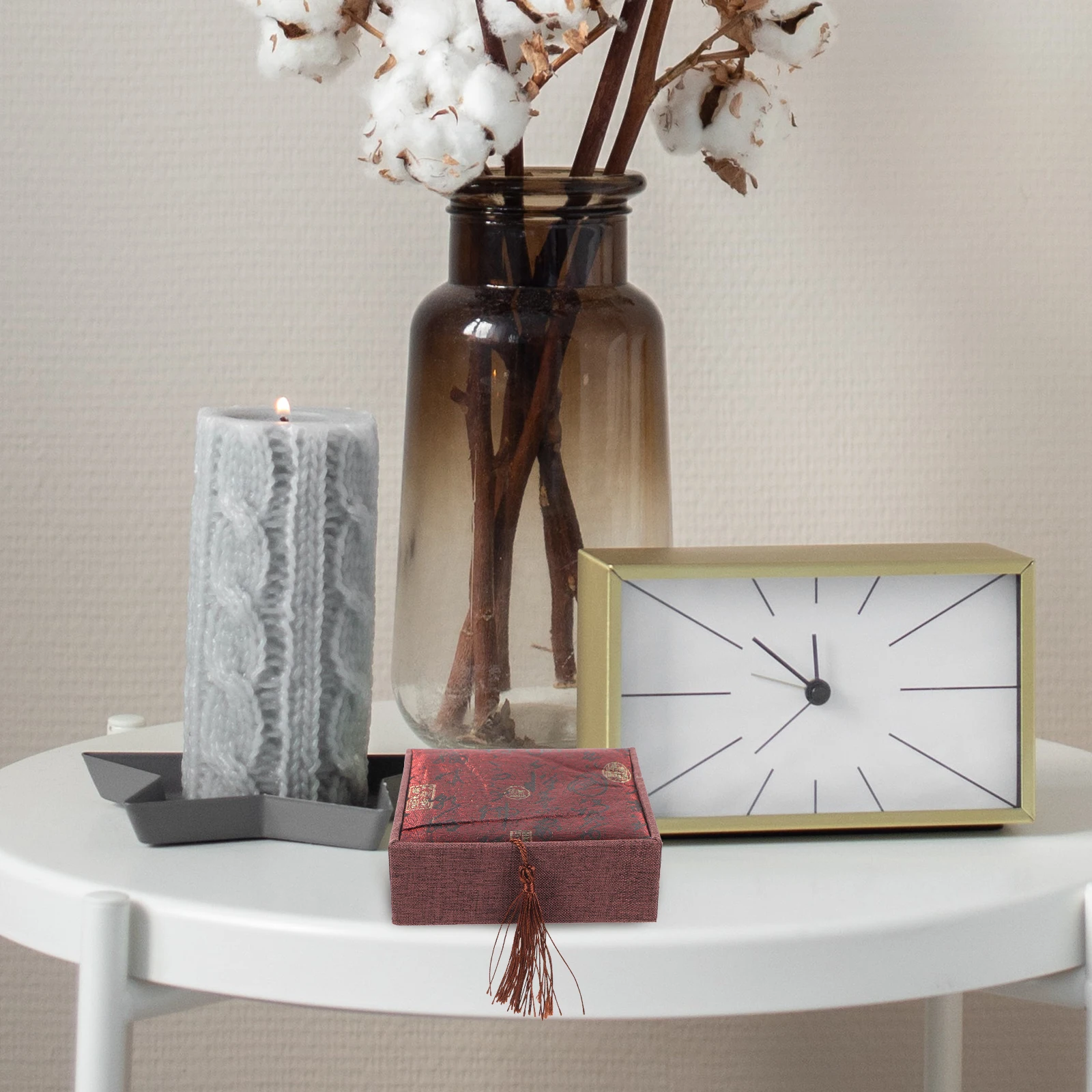 

Stylish Jewelry Storage Box Retro Design Portable Case for Bracelets Pendants Diamonds Amber Small Accessories Organizing