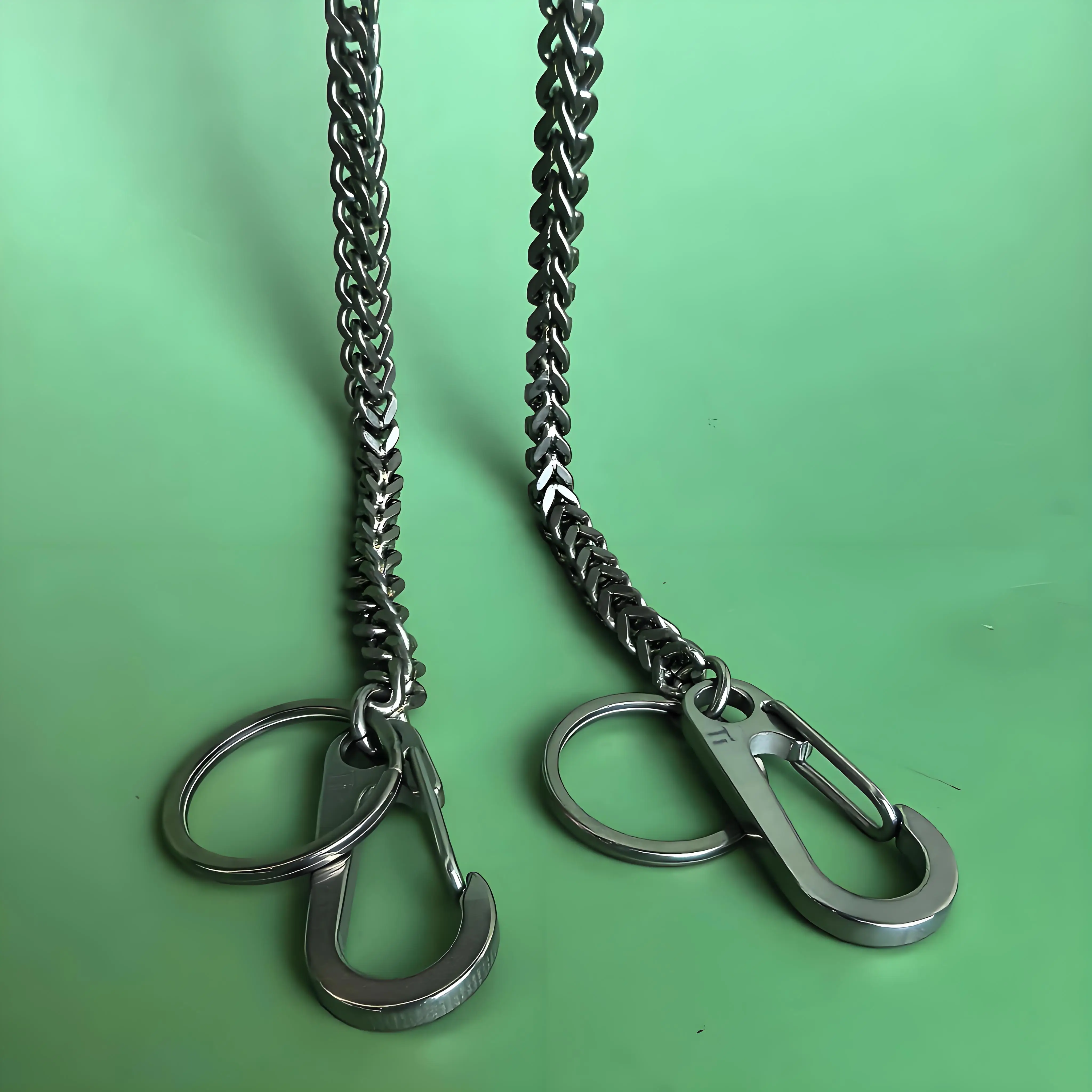 Men's pure titanium stone washing front and back chain riding anti loss buckle clip, low sensitivity anti rust gift accessories