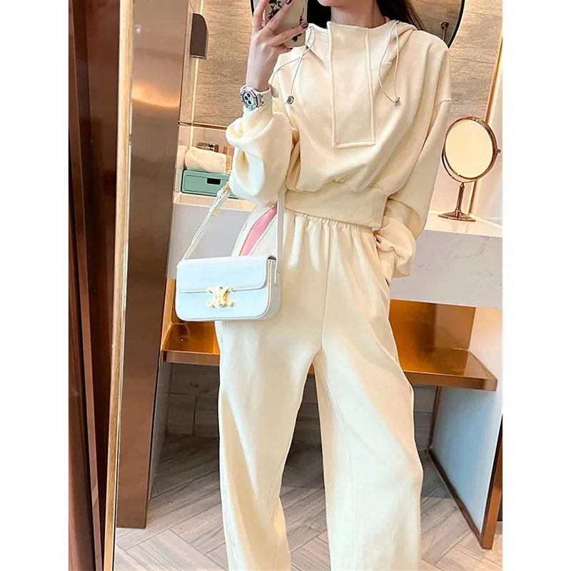 

Весенне-осенний женский модный спортивный брючный костюм для отдыха, коллекция 2025 года, женский короткий лоскутный костюм из 2 предметов, корейский женский однотонный комплект из двух предметов