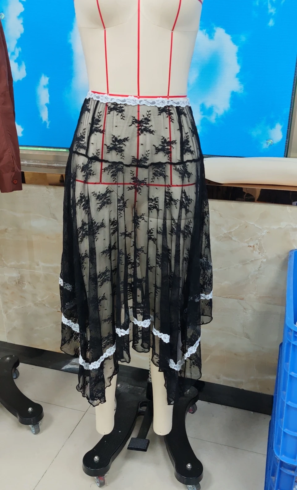 Women's Lace Midi Skirt Elegant Solid Color Butterfly Decorated Asymmetric Hem Hollow Out Skirt for Party Daily Wear