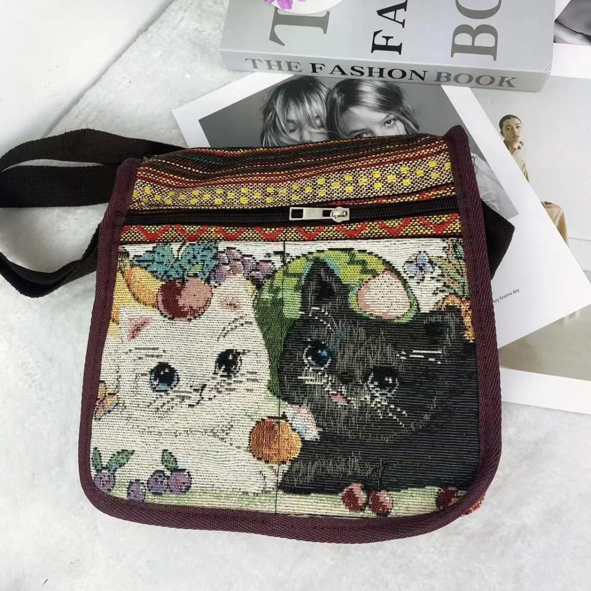 Two Cartoon Canvas Embroidery Crossbody Bag New High Appearance Level Explosion Ethnic Embroidery Bag Girl Cute Bag