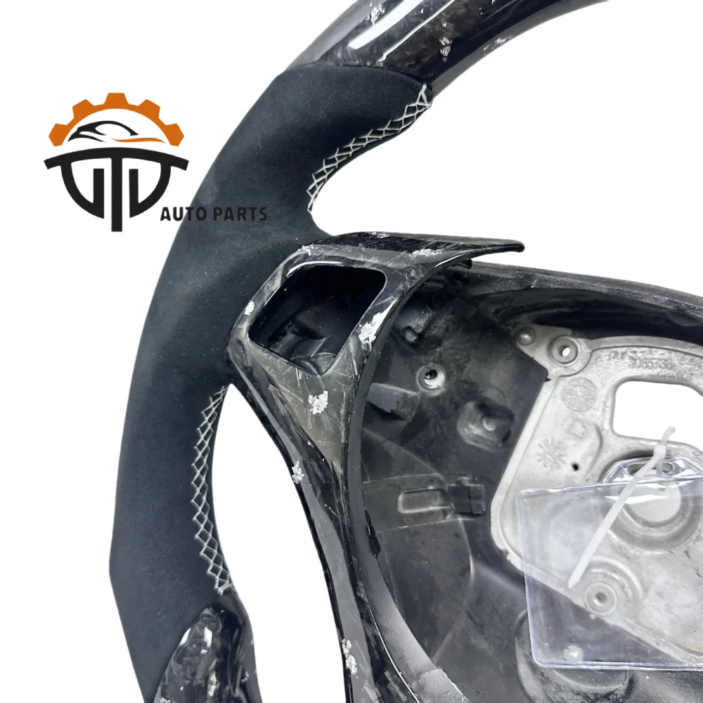Customized Auto Car Parts Glassy Carbon Fiber Steering Wheel for Bmw E90 E92 E8x Matte Leather