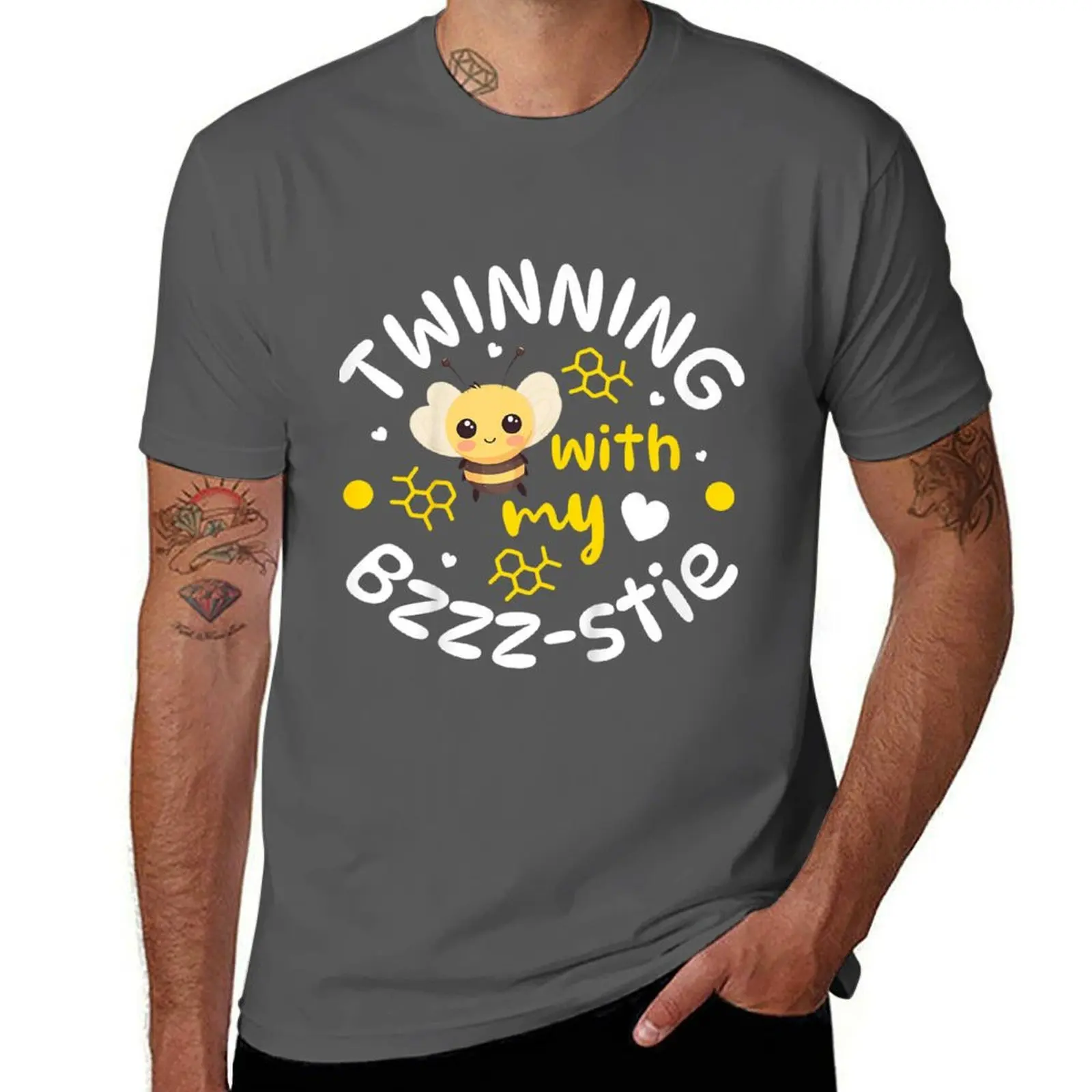 Kids Twinning With My Bestie Twin Day Spirit Week Best Friend Bee T-Shirt cotton t shirt man T-Shirt