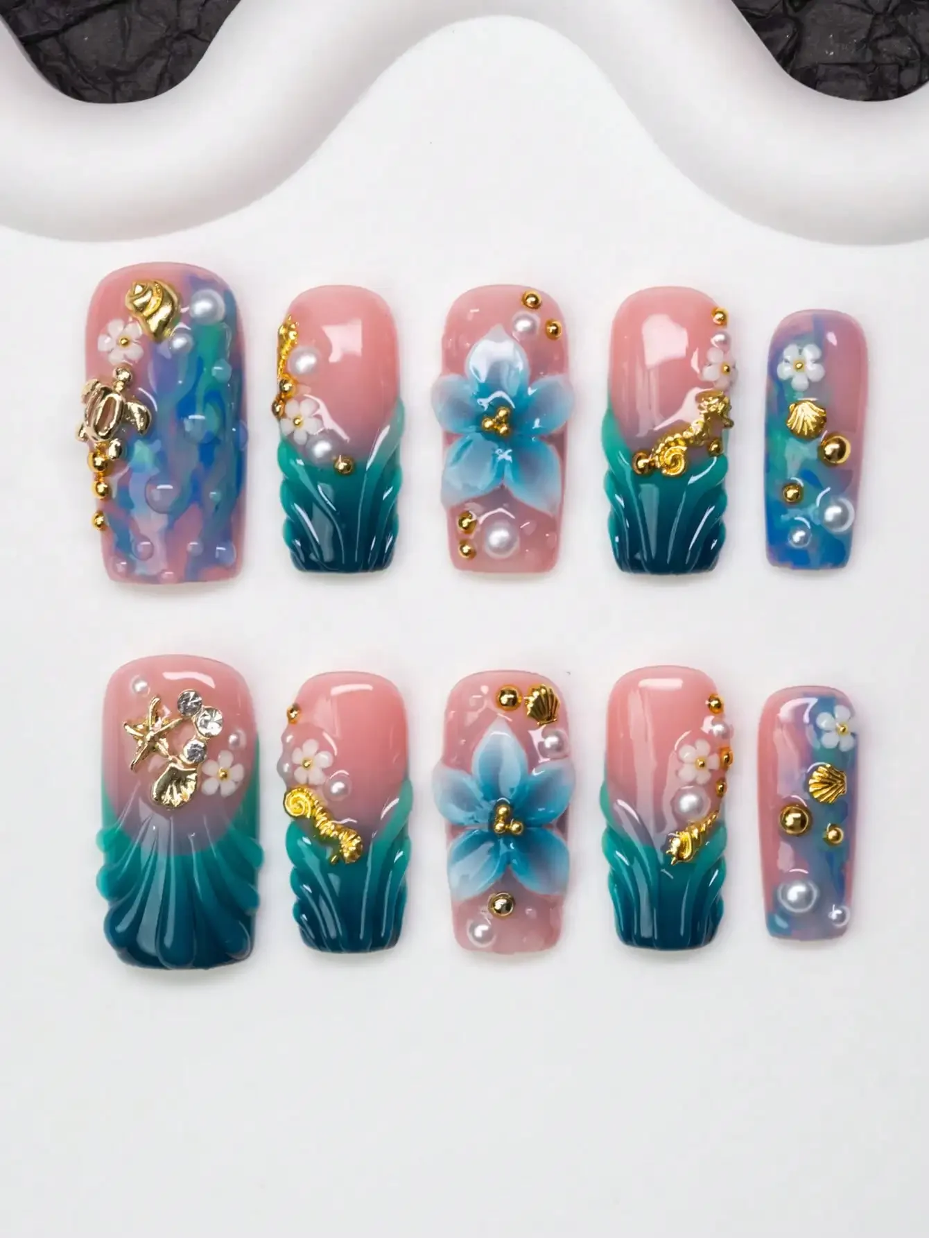 

10pcs/Set Handmade Ocean Theme Square Nail Tips, Y2K Baddie Style, Nude & Green Tie Dye French Tips With Carved Designs Of Seaho