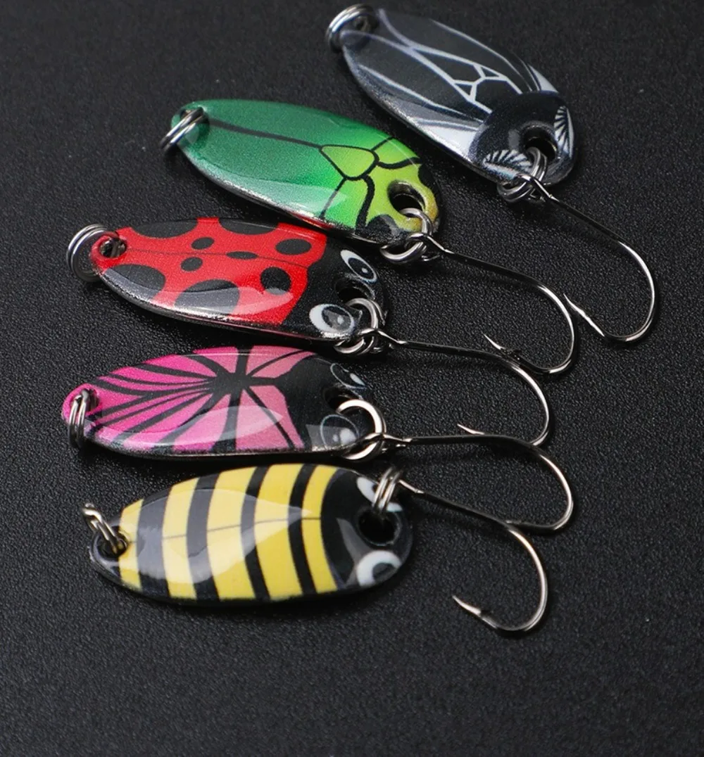 5-teiliges Set UV-beschichteter Löffelköder mit Insekten-Design, 1,5G 2,5G 3,5G 5G Gewicht, Spinnerbait-Köder mit Pailletten und Geräuscheffekt – Detail 3