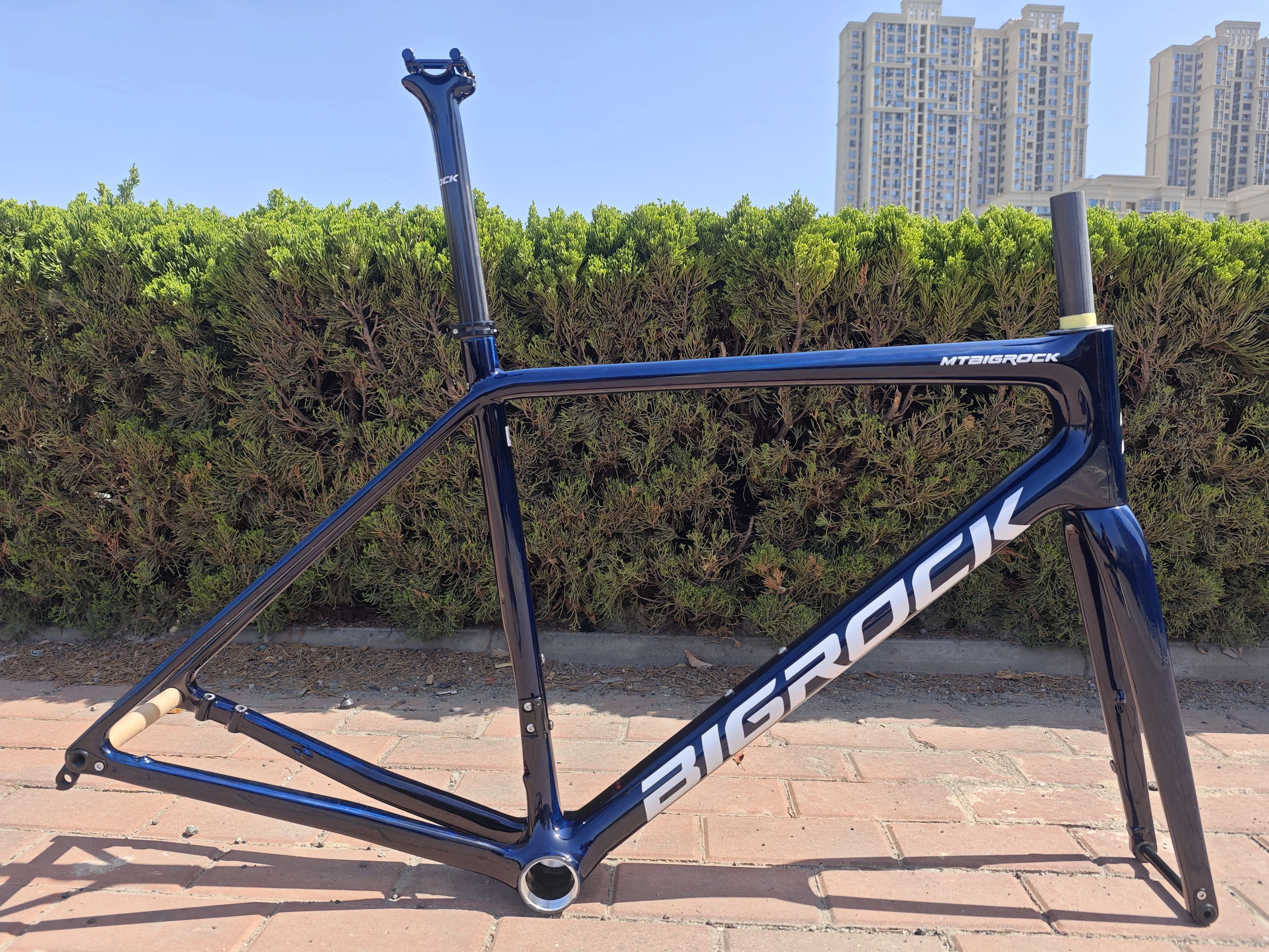 

High Quality t800/1000 UD Bigrock Carbon Frame LightWeight BB T47 with Seat Tube Carbon Road Disc Brake Bike Frame Bicycle 700C