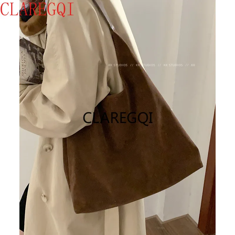 Retro high-end large capacity commuting bag, women's new matte tote bag, simple one shoulder armpit bag